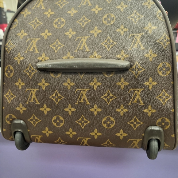 EUC! Louis Vuitton Suitcase - Picture 4 of 9